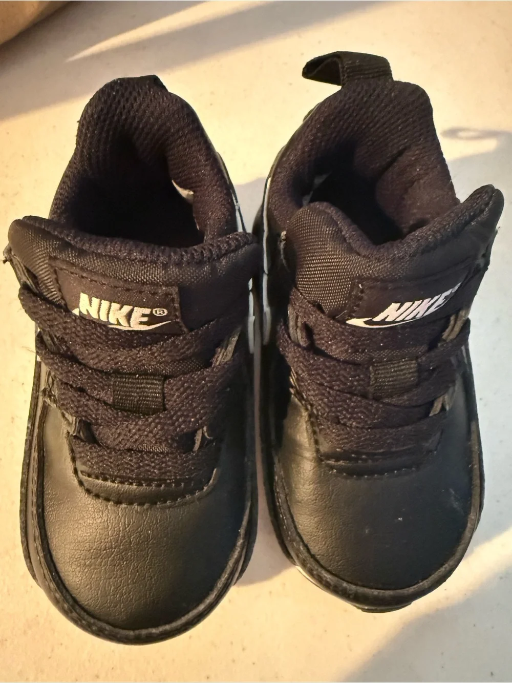 Nike Kids Black Low-Top Sneakers